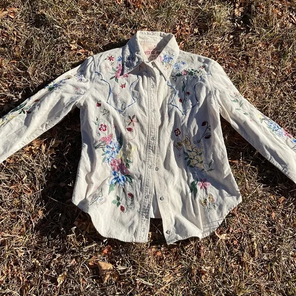 Whimsical Westen-Wear, snap button tan corduroy blouse - Picture 8 of 16